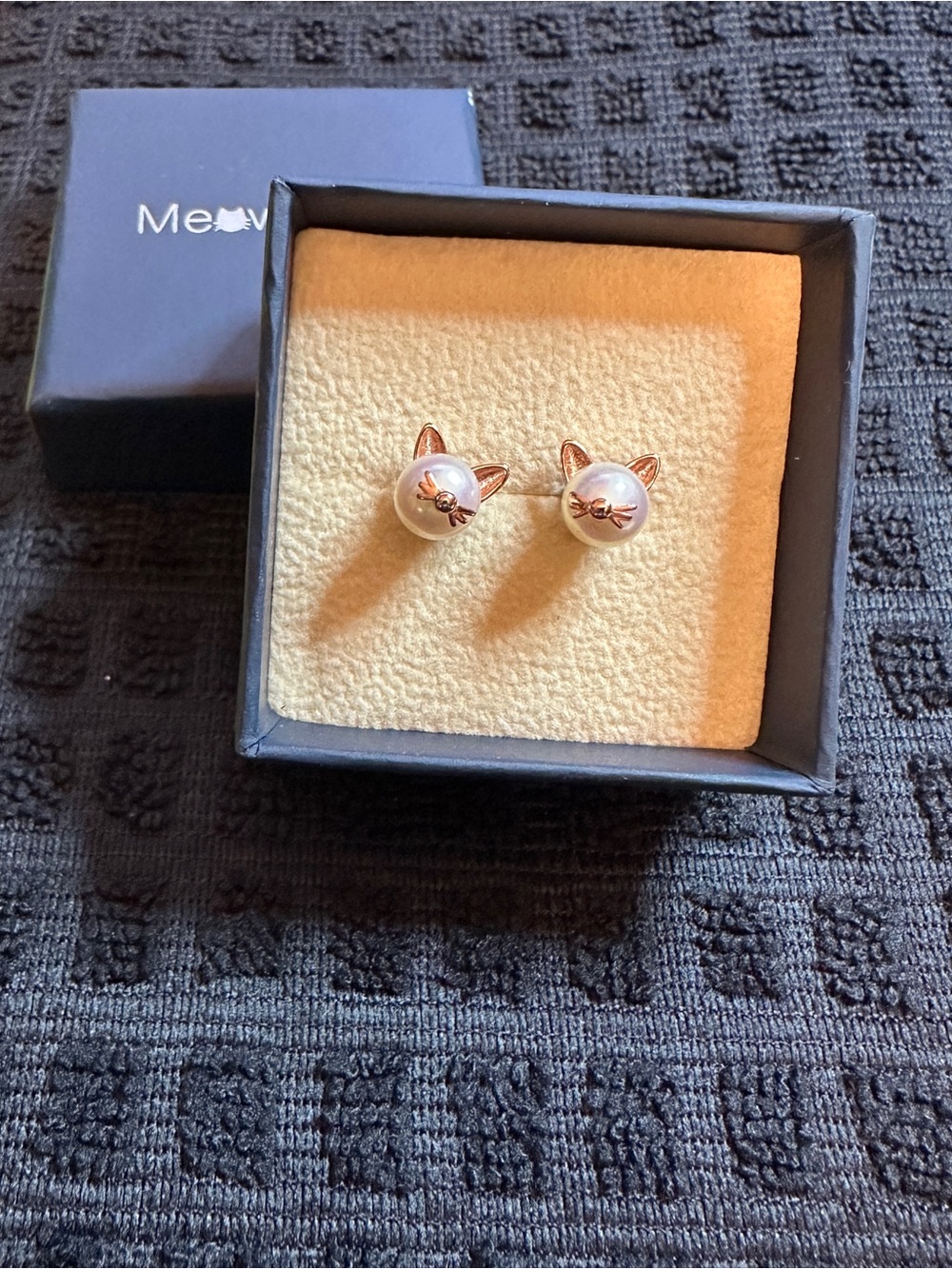 Cat Pearl Stud Earrings in Rose Gold and White